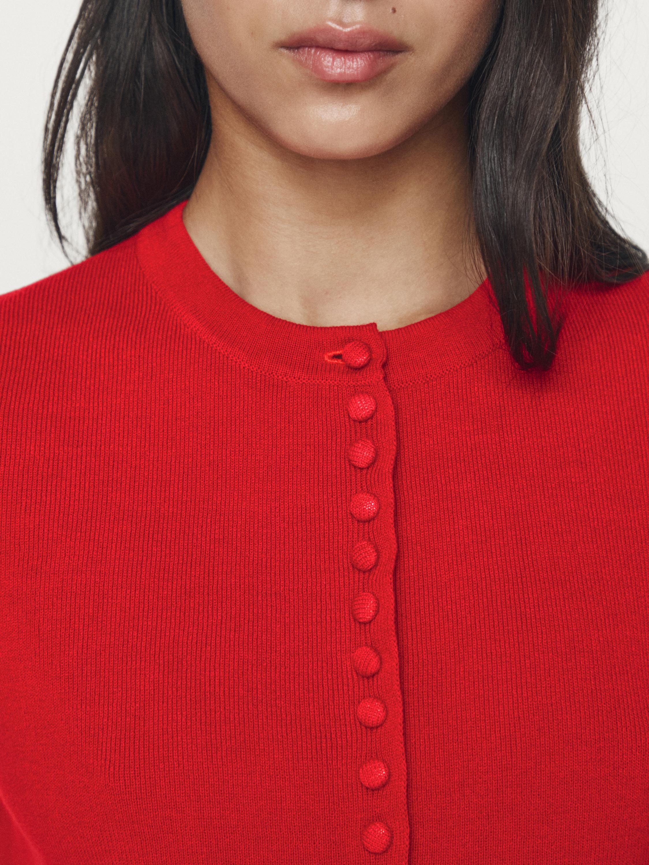 Short sleeve knit cardigan with button details